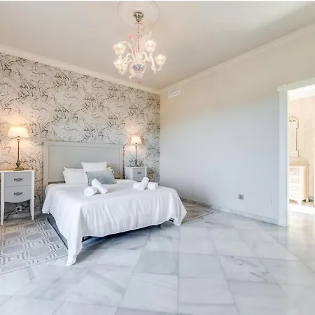 Spacious 6 Bdrm - Golf Lover's Paradise Apartment Marbella