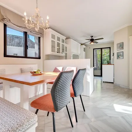 Apartment Spacious 6 Bdrm - Golf Lover's Paradise Marbella