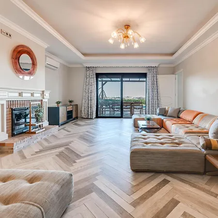Apartment Spacious 6 Bdrm - Golf Lover's Paradise *