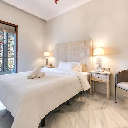 Spacious 6 Bdrm - Golf Lover's Paradise 公寓 *